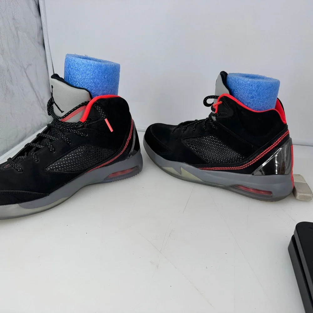 Jordan Flight Remix Men 9.5 Black Infrared Cool Grey Basketball Shoes 679680-020
